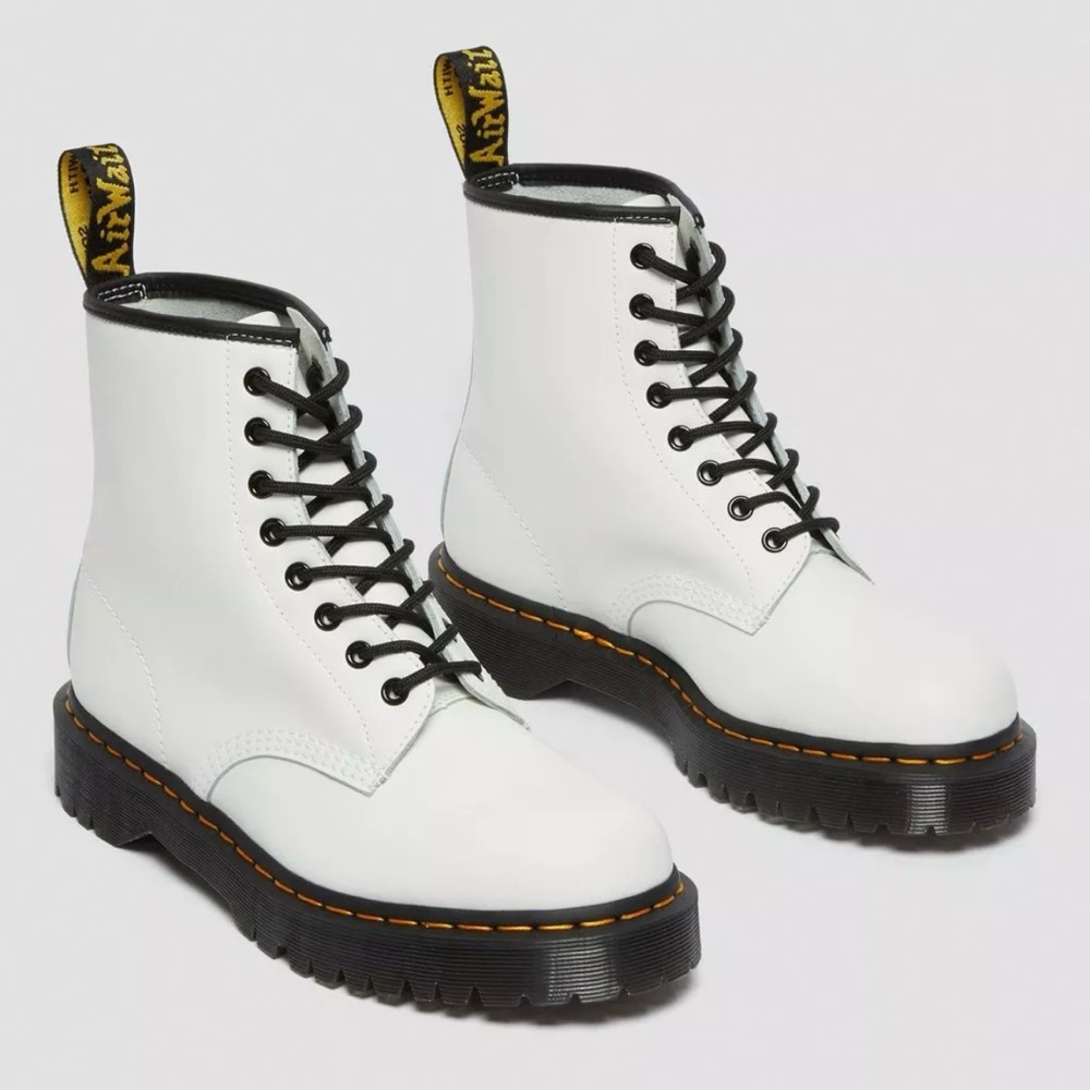 DR. MARTENS 1460 BEX SMOOTH LEATHER LACE UP BOOTS